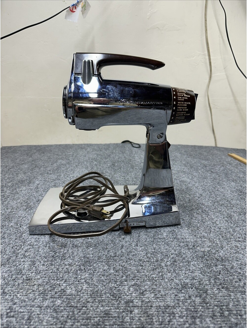 Sunbeam Mixmaster 12 Speed Mixer And Base 1-8B Model No Brown Plate Tested Works